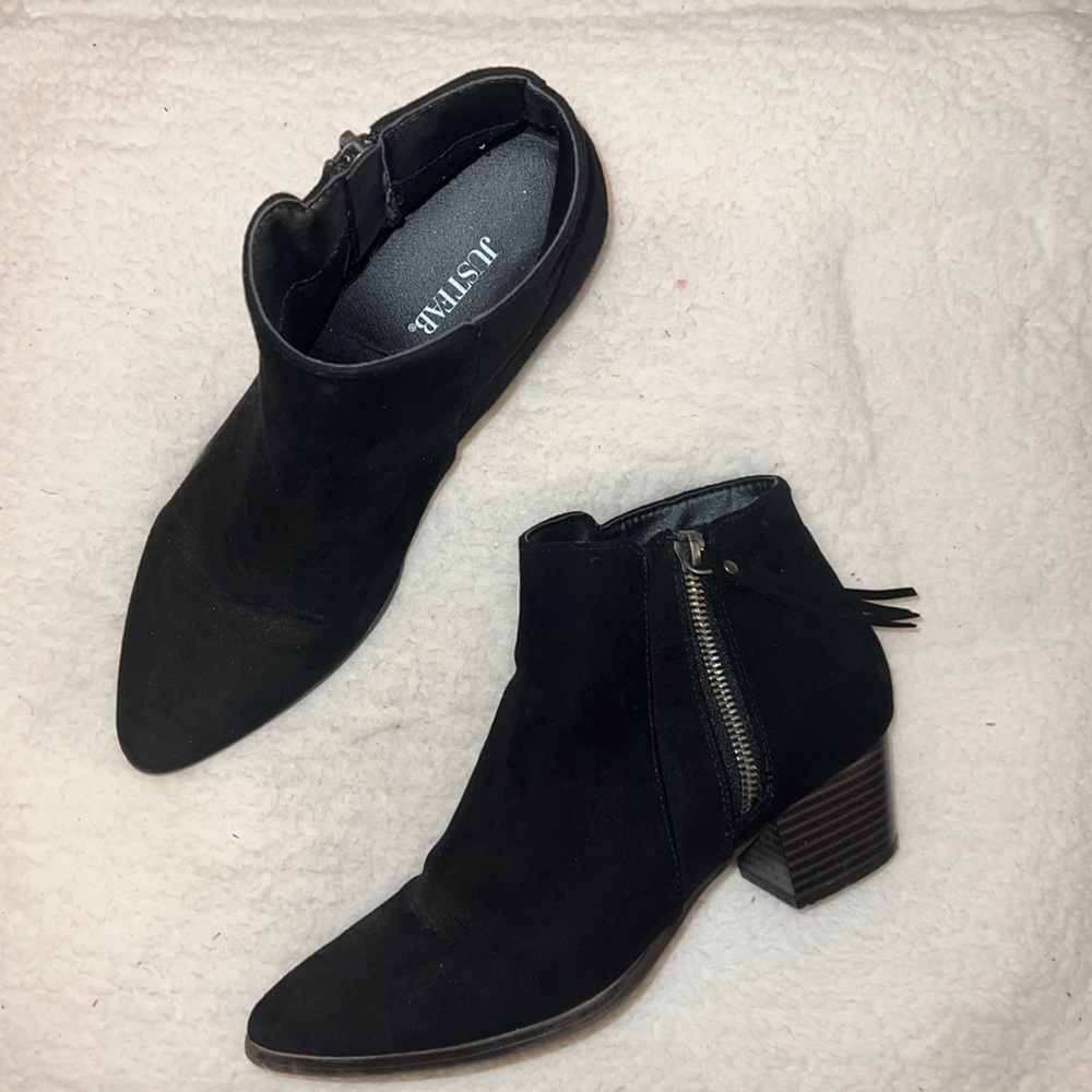 Size 7.5 black ankle boots